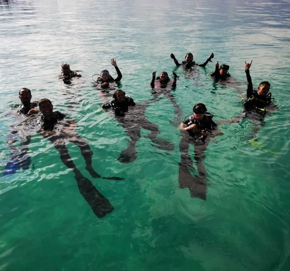 Spheredivers Scuba & Leisure Mabul Island Exteriér fotografie
